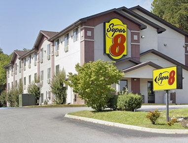 Super 8 By Wyndham Roanoke Va Motel Exterior photo
